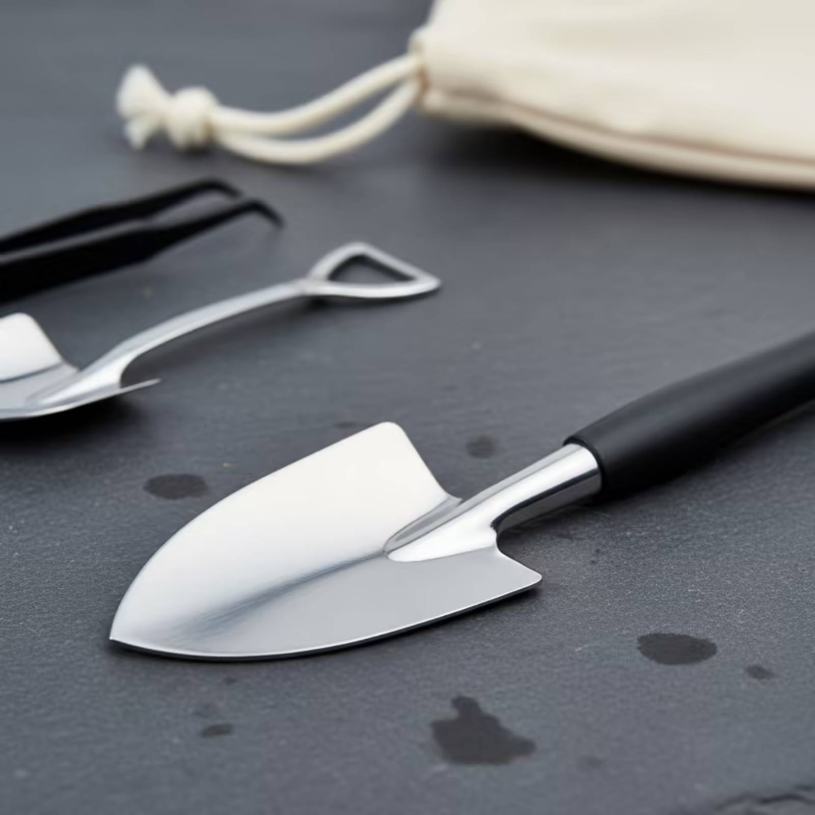 مجموعة أدوات للنباتات العصارية - مراجعة Gardening Tools Kit وسعره